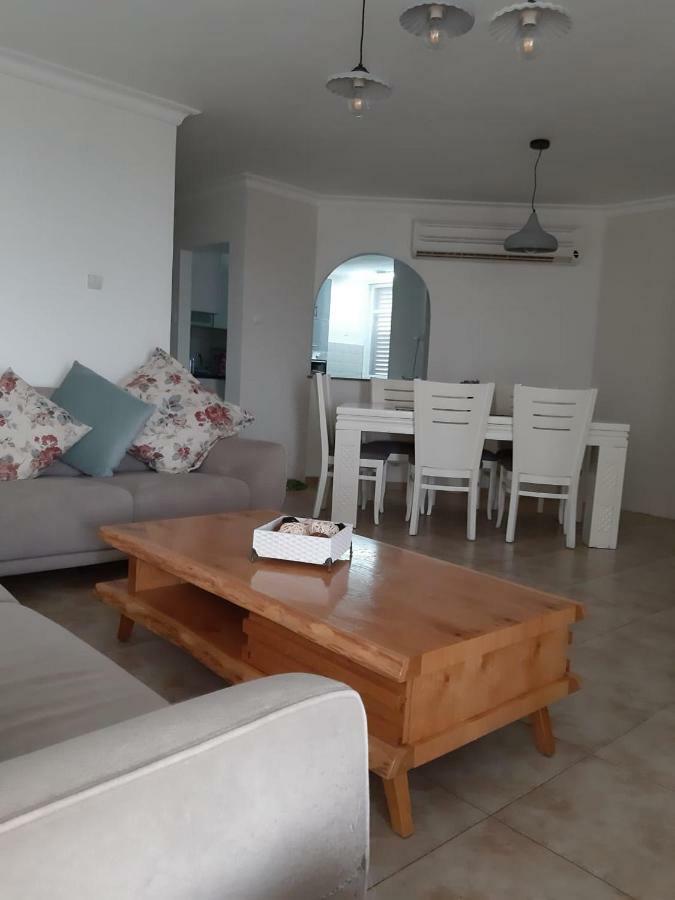 Spacious Apt. W/ Seaview, Fireplace & Netflix アッコ エクステリア 写真