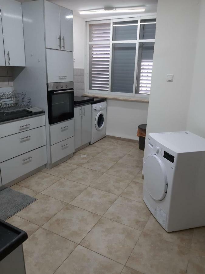 Spacious Apt. W/ Seaview, Fireplace & Netflix アッコ エクステリア 写真
