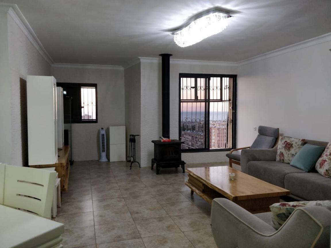 Spacious Apt. W/ Seaview, Fireplace & Netflix アッコ エクステリア 写真